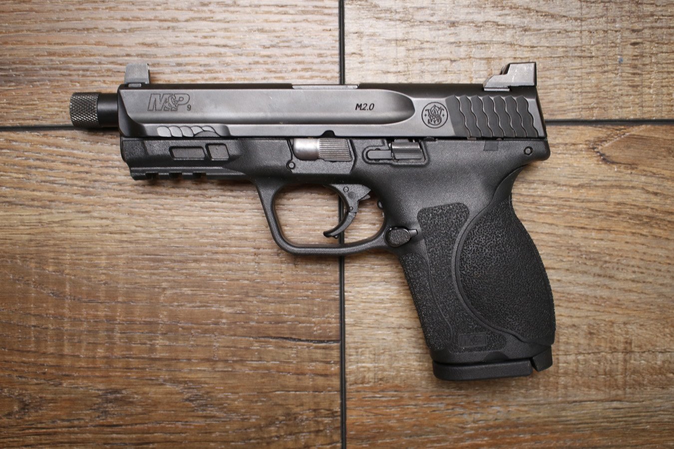 SMITH AND WESSON M&P9 M2.0 Police Trade-in Semi-Auto Pistol w/ Threaded Barrel